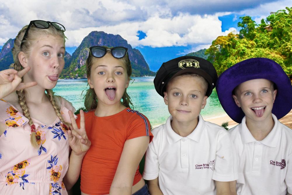 Fun Day | View more photos from the event at gallery.myphotoboothexperience.co.uk/u/MyPhotoBoothExperienceLtd/Fun-Day